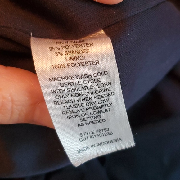 🛍 Colorblock Short-sleeve Shift Dress - Picture 5 of 5